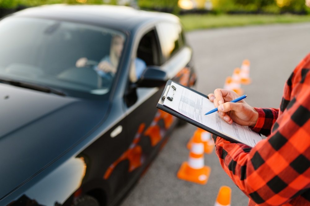 Manual & Automatic Driving Lessons 